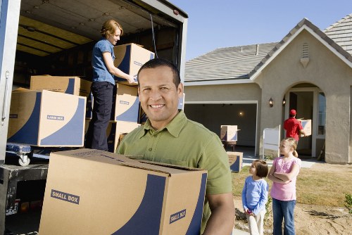 Islington residential and commercial moving service with boxes and furniture
